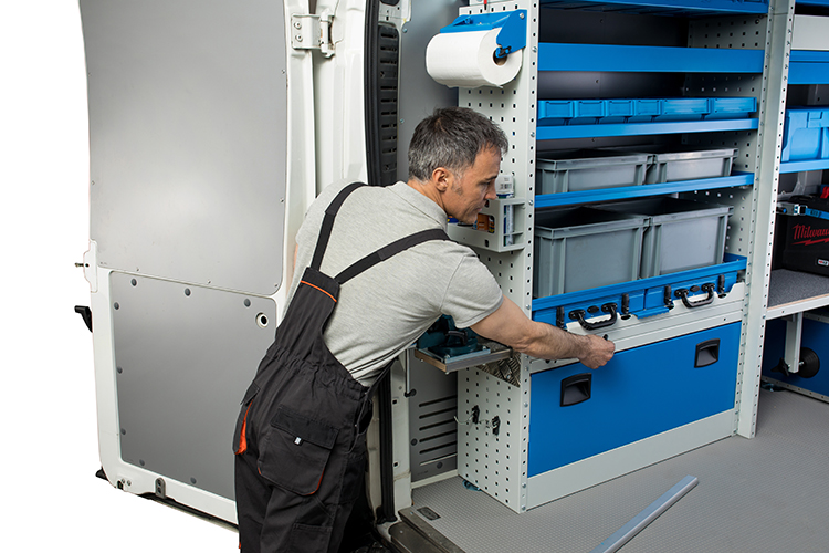 Отвор за подвижен държач Syncro България