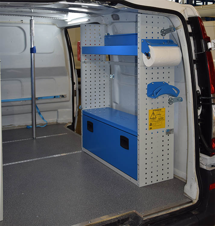Затворен капак на колелото, отворен рафт и аксесоари за Vito, оборудвани от Syncro System Bulgaria