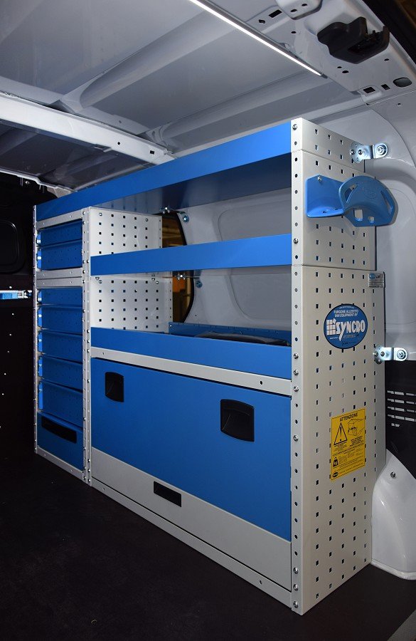 Отделение с врата при nV250 Syncro България