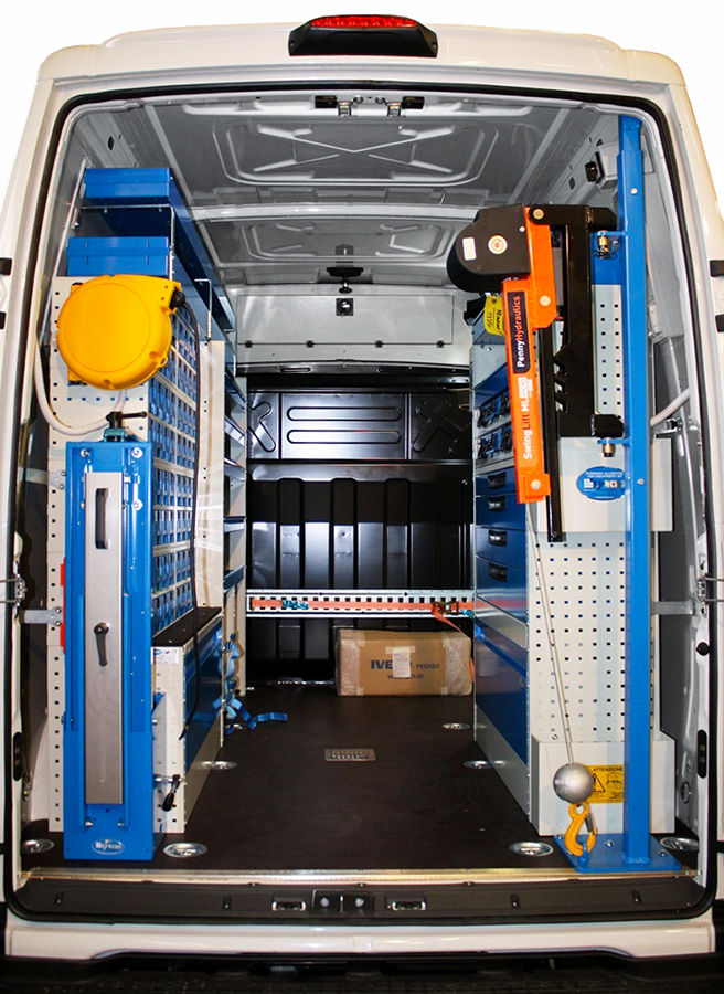 Copia di 03_Syncro-Bulgaria-представя кран за микробуси.jpg