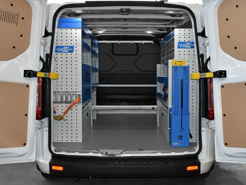 01 Custom Ford със Syncro България